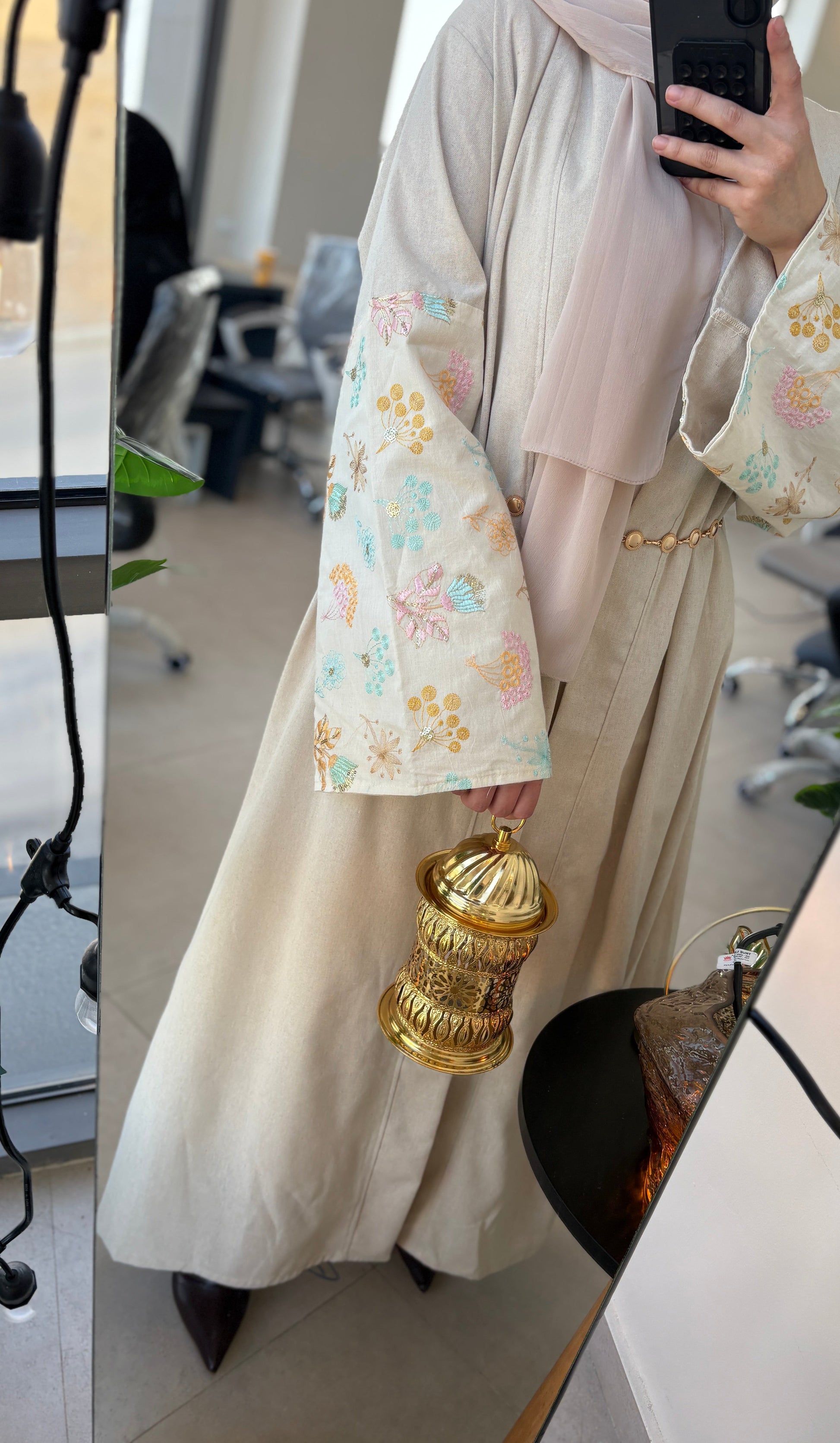 Sandy Abaya