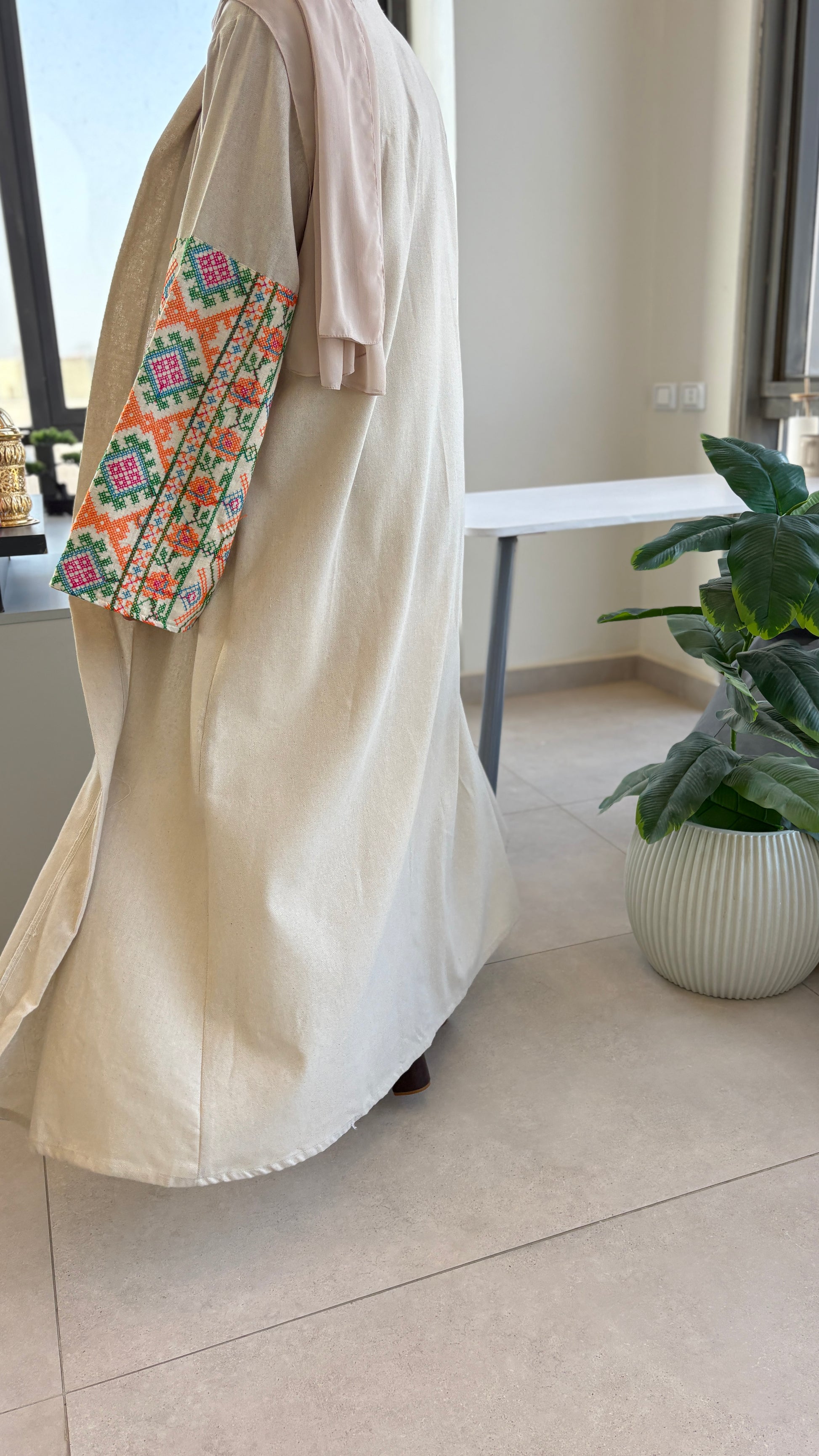 Marny Abaya