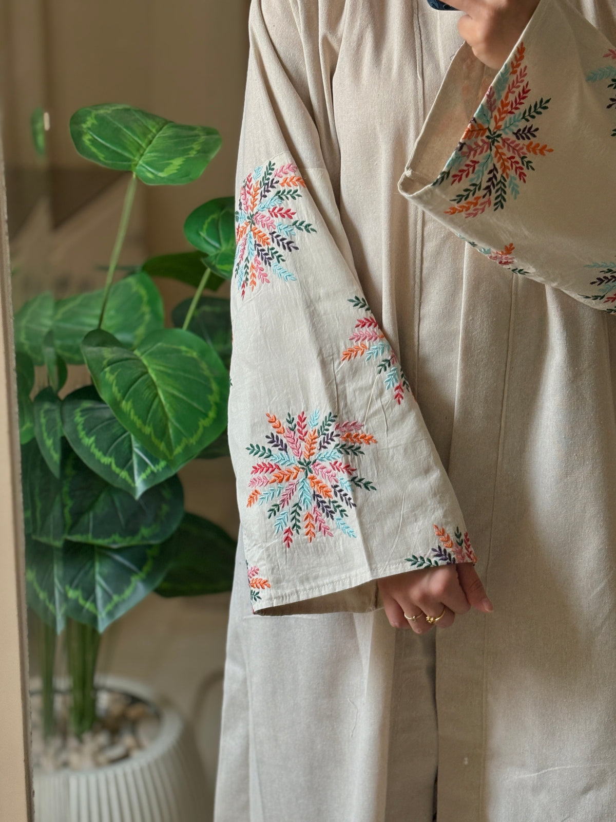 Nour Abaya