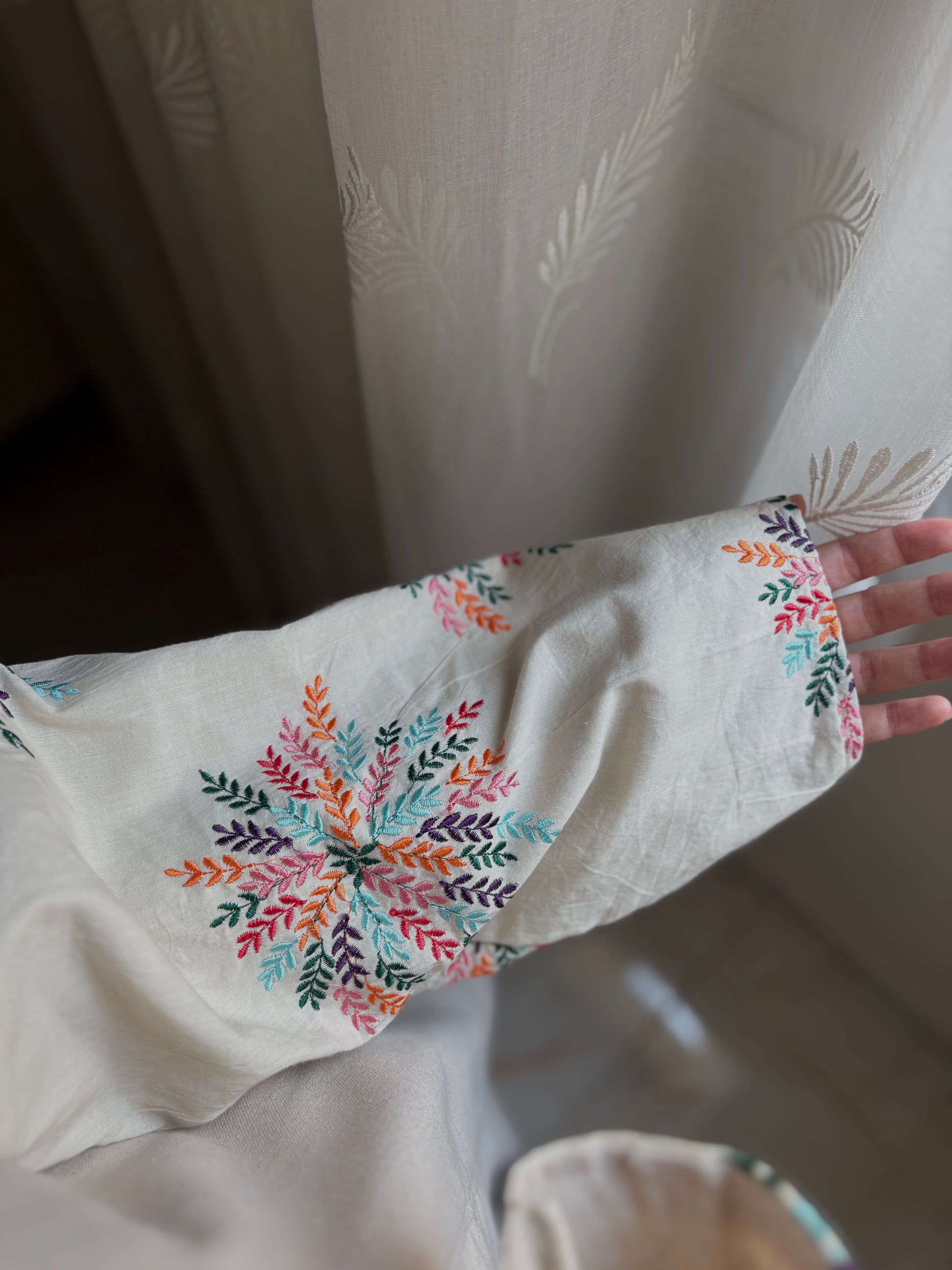Nour Abaya